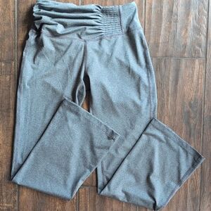 Road Runner Heather Gray Straight Leg Leggings - Women's Small